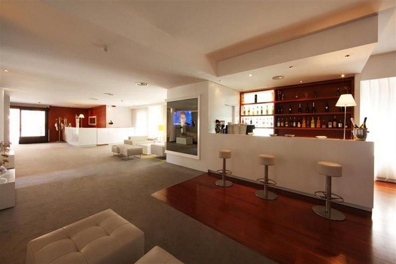 Hotel Area 4*